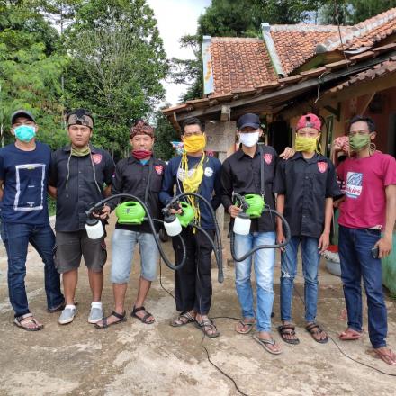 Album : Penyemprotan Disinfektan